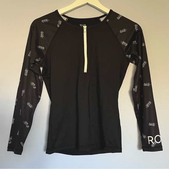 ROXY Pineapple Rashguard 🍍 - Picture 2 of 7